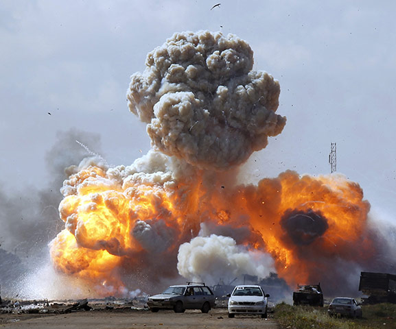 Vehicles-explode-after-an-017.jpg